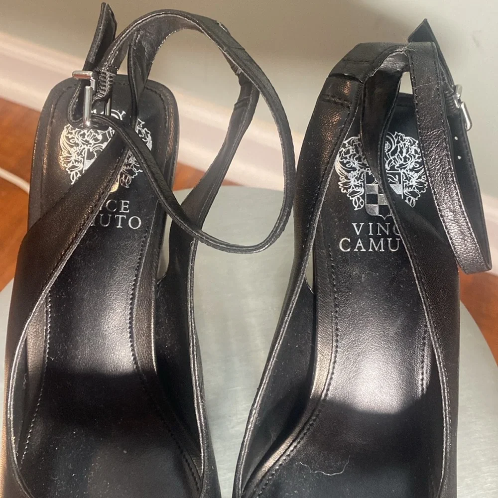 NWOT VINCE CAMUTO BLACK LEATHER SHOES